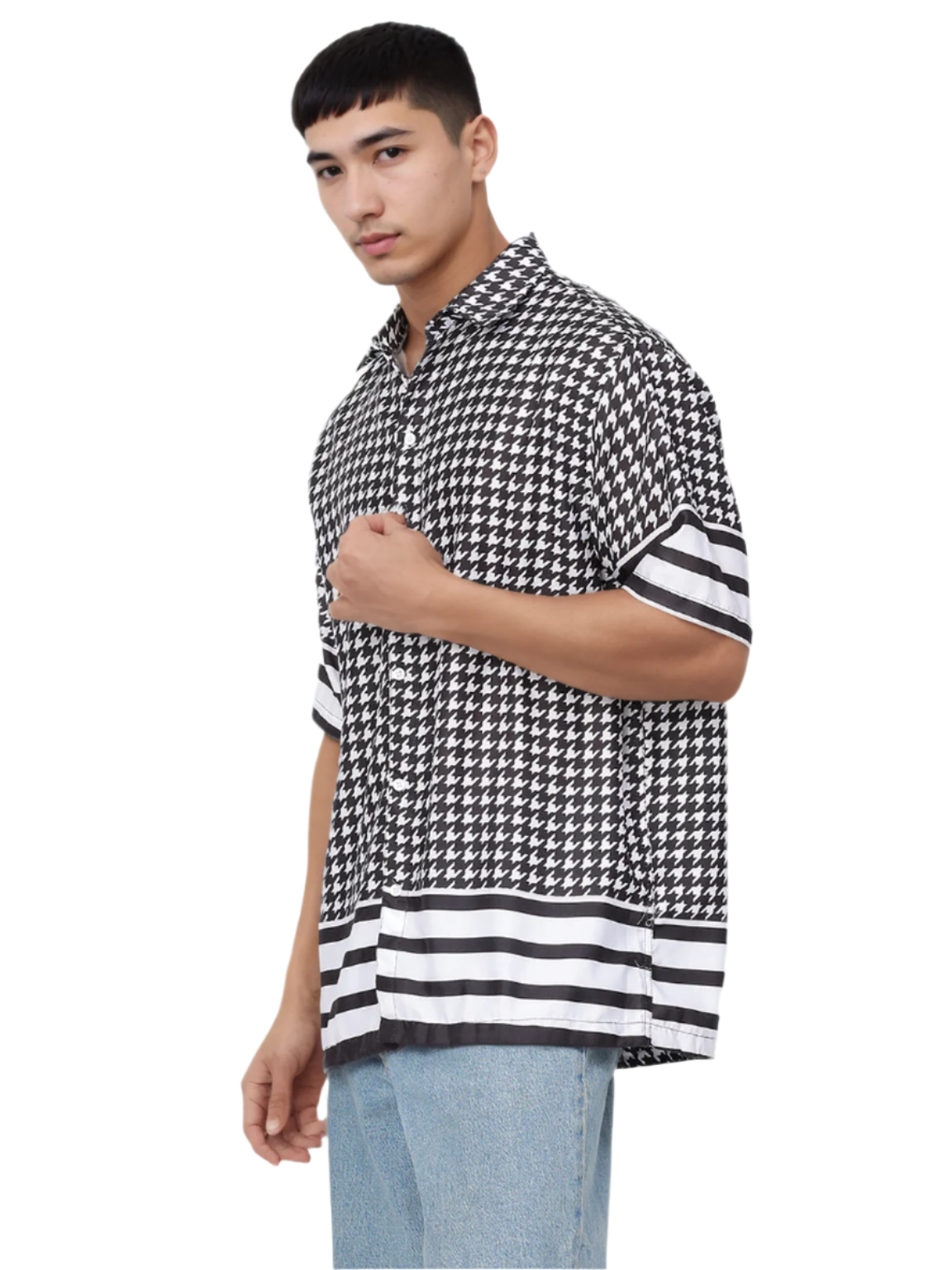 Hemsters Black & White Print Half Sleeve Relaxed Shirt