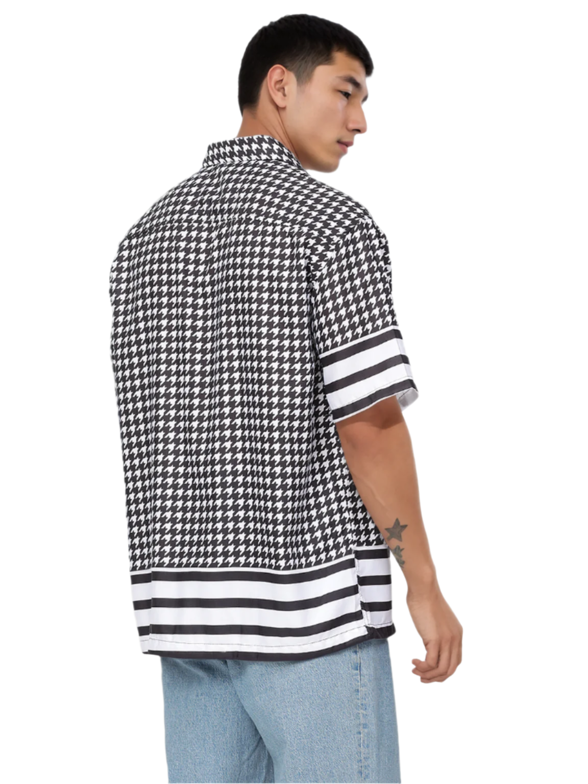 Hemsters Black & White Print Half Sleeve Relaxed Shirt