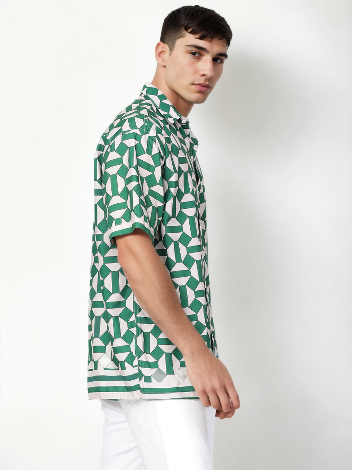 Hemsters Geometric Print Green & Off White color Half Sleeve Relaxed Shirt For Mens