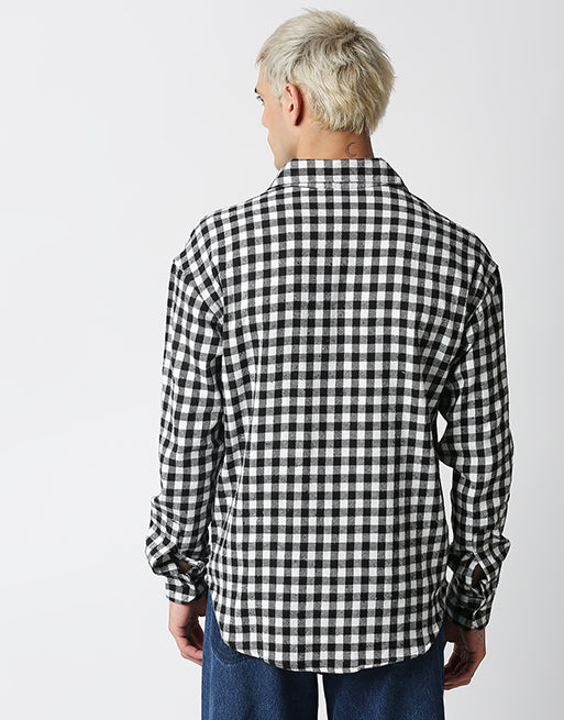 Hemsters White And Black Relaxed Fit Checkered Shirt